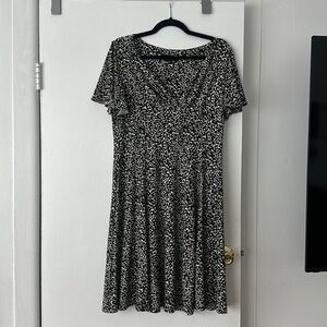 Jones New York black and white dress
